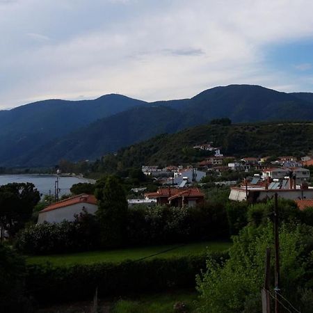 Ενοικιαζόμενα Δωμάτια Γεωργία Σταμούλου Roviai Exteriör bild